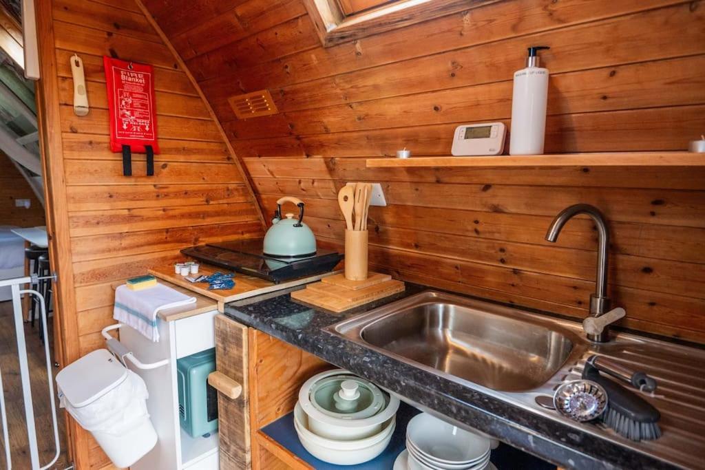 Robin Nest - Cosy Shepherd'S Hut Hideaway Callington المظهر الخارجي الصورة